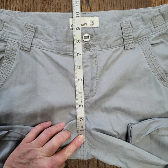 Old Navy Gray Cargo Cropped Capri Pants Size Women's 6 - Picture 6 of 9